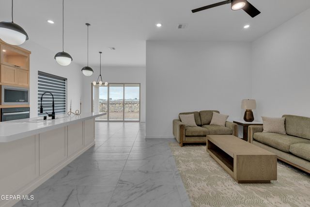 13384 Emerald Copper, Horizon City, TX 79928