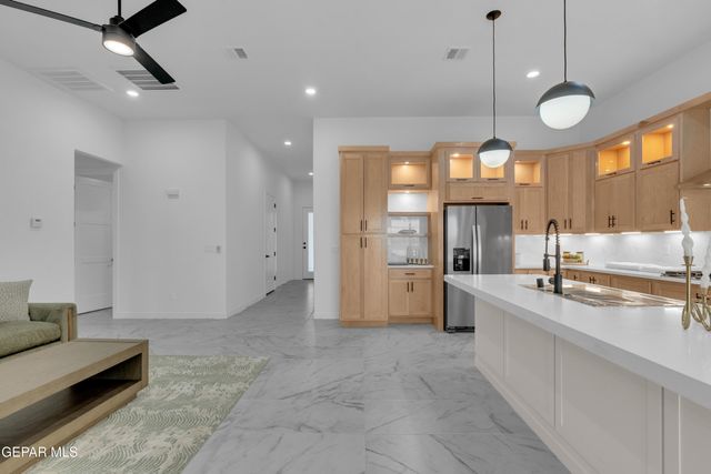 13384 Emerald Copper, Horizon City, TX 79928