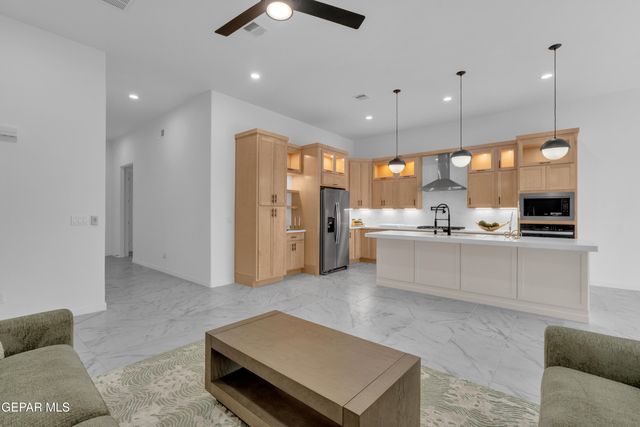 13384 Emerald Copper, Horizon City, TX 79928