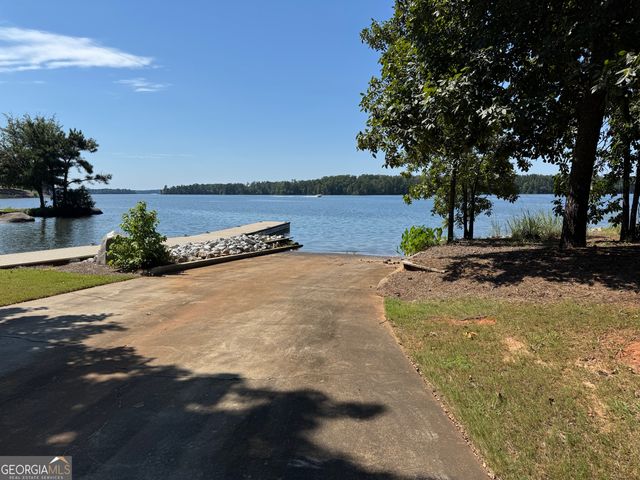 1101 Emerald Shores Drive, White Plains, GA 30678