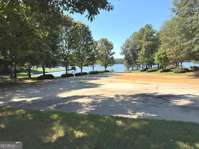 1101 Emerald Shores Drive, White Plains, GA 30678