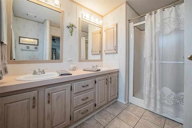 36901 KIMELA AVENUE, Zephyrhills, FL 33542