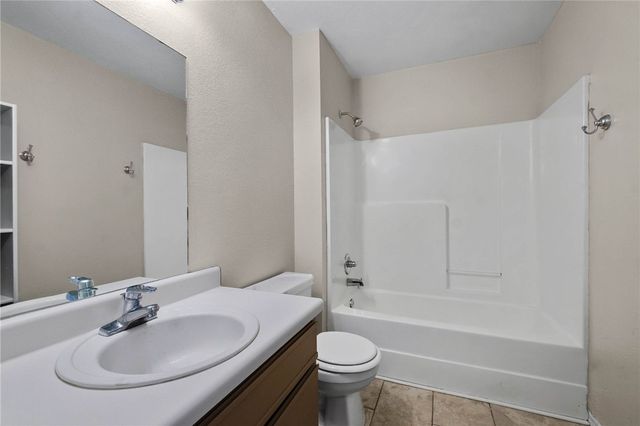 1238 Iron Horse Drive, Fayetteville, AR 72703