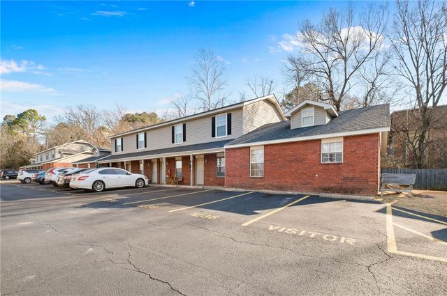 1238 Iron Horse Drive, Fayetteville, AR 72703