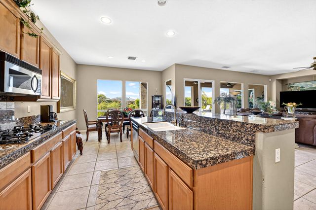 74068 Jeri Lane, Palm Desert, CA 92211