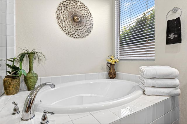74068 Jeri Lane, Palm Desert, CA 92211