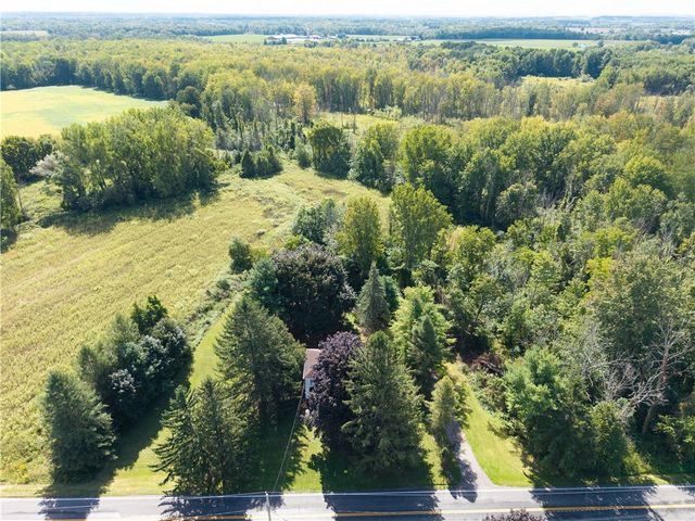 4749 Herendeen Road, Farmington, NY 14548