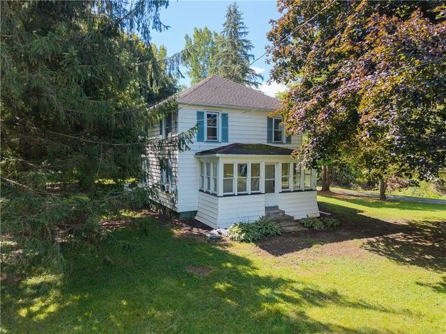 4749 Herendeen Road, Farmington, NY 14548