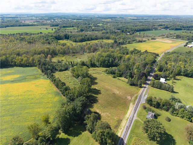4749 Herendeen Road, Farmington, NY 14548