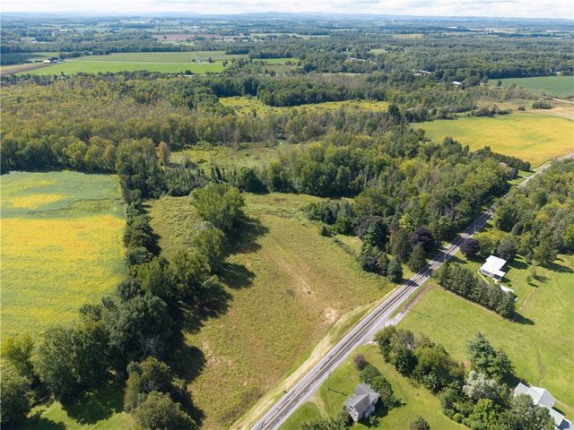 4749 Herendeen Road, Farmington, NY 14548