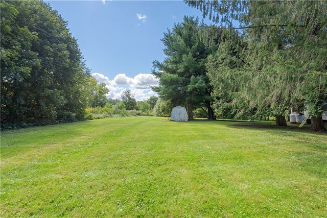 4749 Herendeen Road, Farmington, NY 14548
