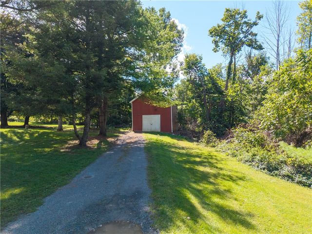 4749 Herendeen Road, Farmington, NY 14548