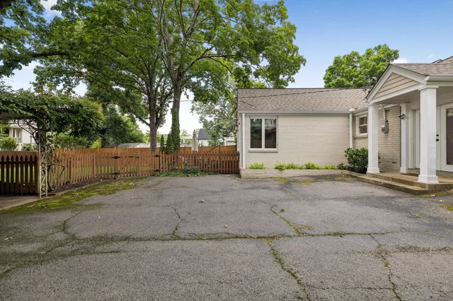 109 Gilman Ave, Nashville, TN 37205