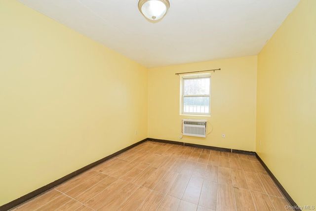 490 Clove Road, Staten Island, NY 10310