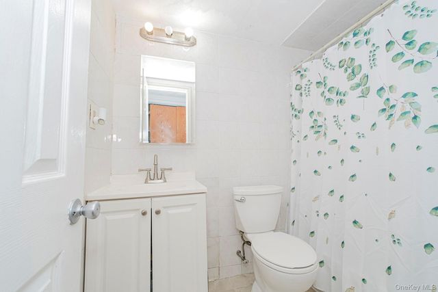 490 Clove Road, Staten Island, NY 10310