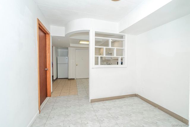 490 Clove Road, Staten Island, NY 10310