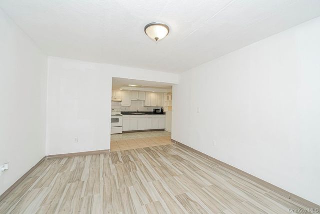 490 Clove Road, Staten Island, NY 10310