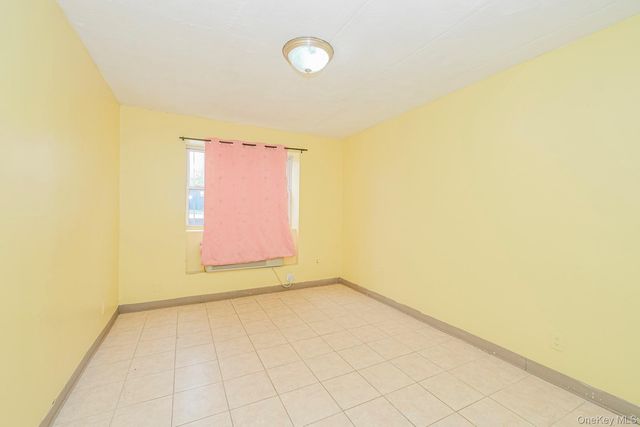 490 Clove Road, Staten Island, NY 10310