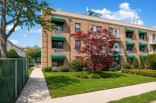 490 Clove Road, Staten Island, NY 10310