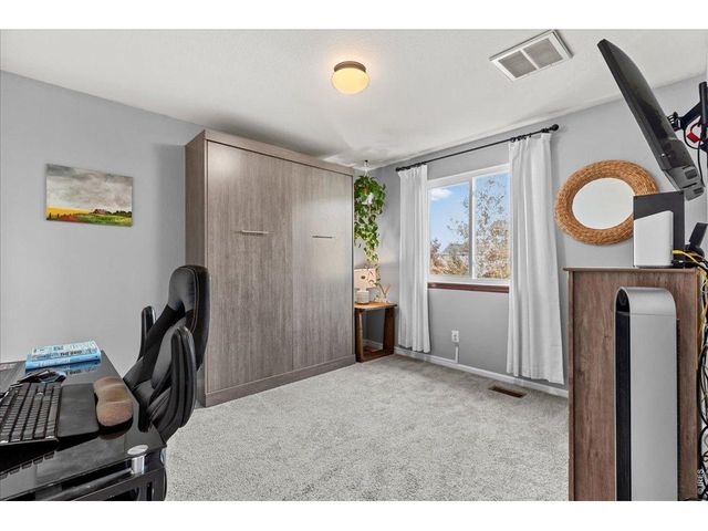 10596 Forester Pl, Longmont, CO 80504