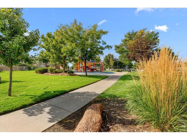 10596 Forester Pl, Longmont, CO 80504
