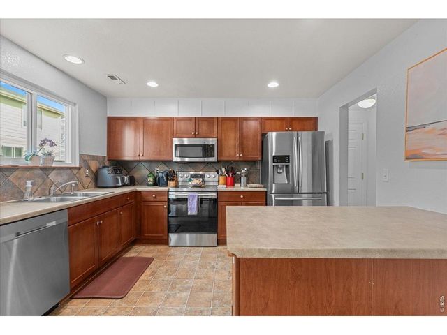 10596 Forester Pl, Longmont, CO 80504