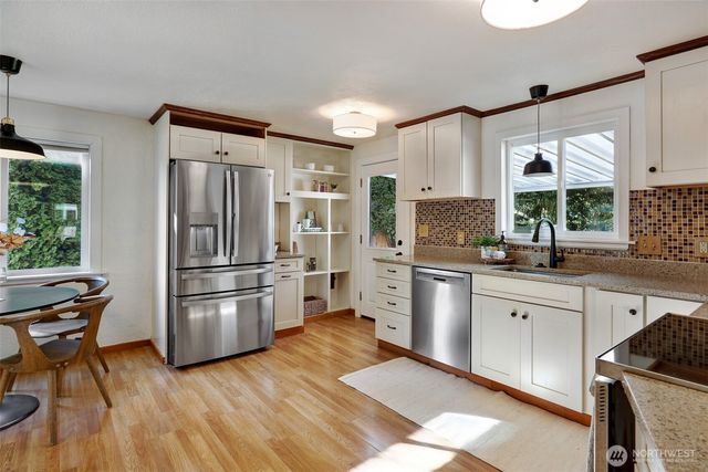 3924 SW Holden Street, Seattle, WA 98136