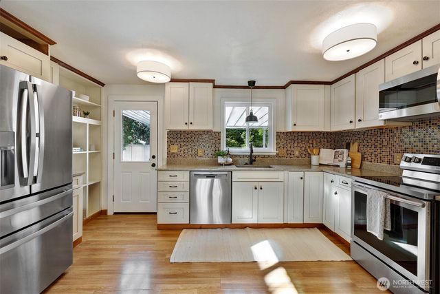 3924 SW Holden Street, Seattle, WA 98136