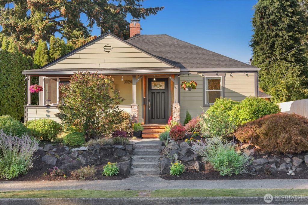 3924 SW Holden Street, Seattle, WA 98136