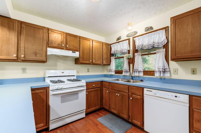 1034 Pinewood Lane, 11-4, Columbus, OH 43230