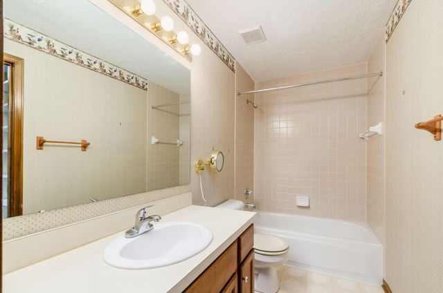 1034 Pinewood Lane, 11-4, Columbus, OH 43230