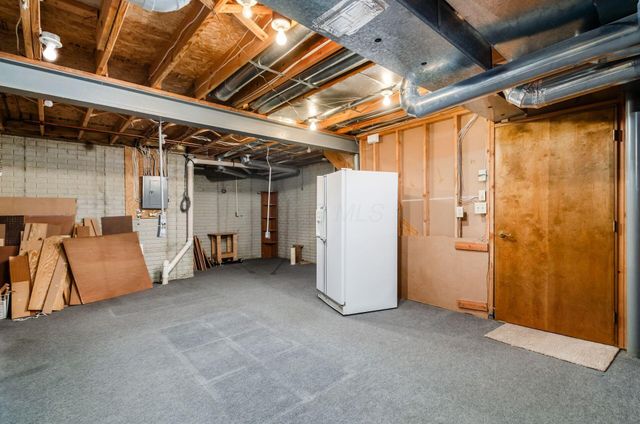 1034 Pinewood Lane, 11-4, Columbus, OH 43230