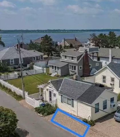 6 78th Street A, Newburyport, MA 01950