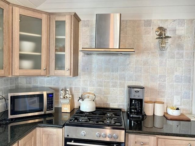 6 78th Street A, Newburyport, MA 01950
