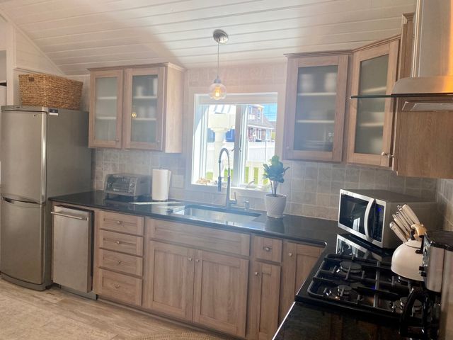 6 78th Street A, Newburyport, MA 01950