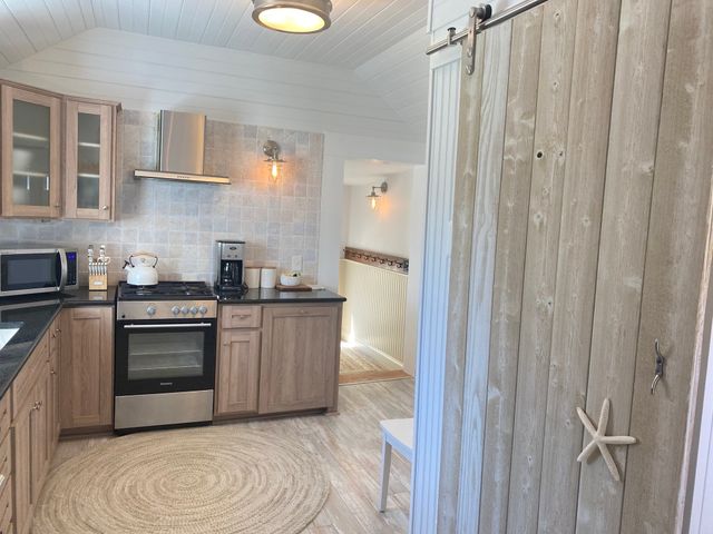 6 78th Street A, Newburyport, MA 01950
