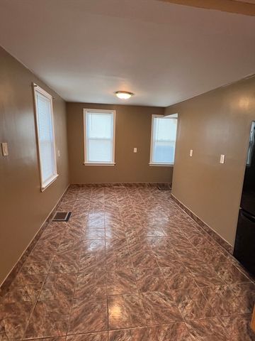 31-33 Tremont St 1, Braintree, MA 02184