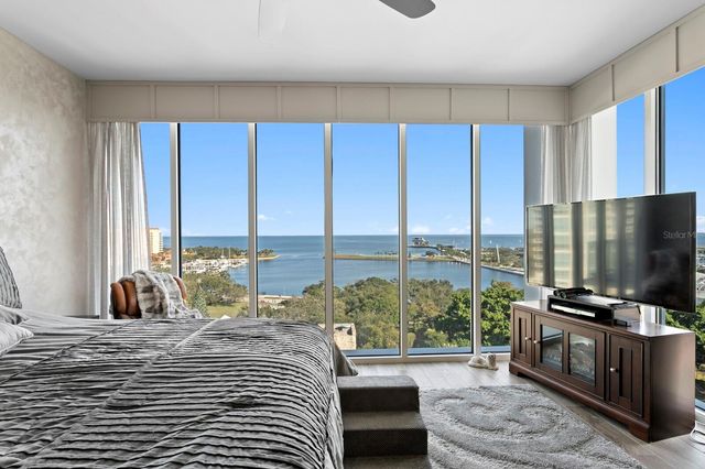 176 4TH AVENUE NE 1002, St Petersburg, FL 33713