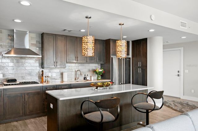 176 4TH AVENUE NE 1002, St Petersburg, FL 33713