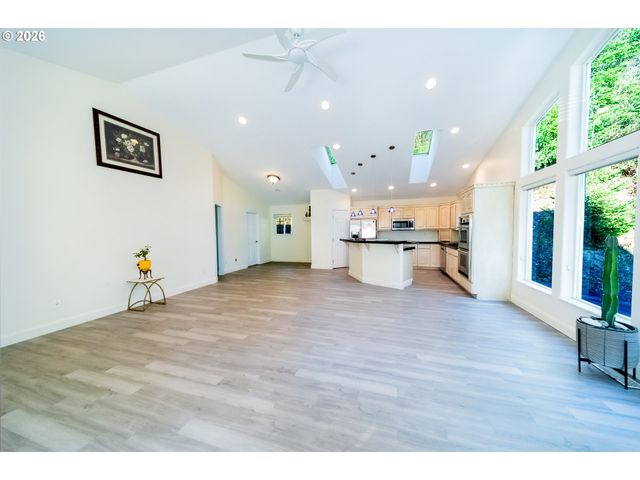 118 CLARK CREEK Rd, Longview, WA 98632