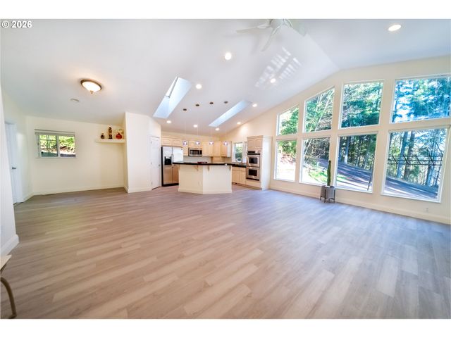 118 CLARK CREEK Rd, Longview, WA 98632