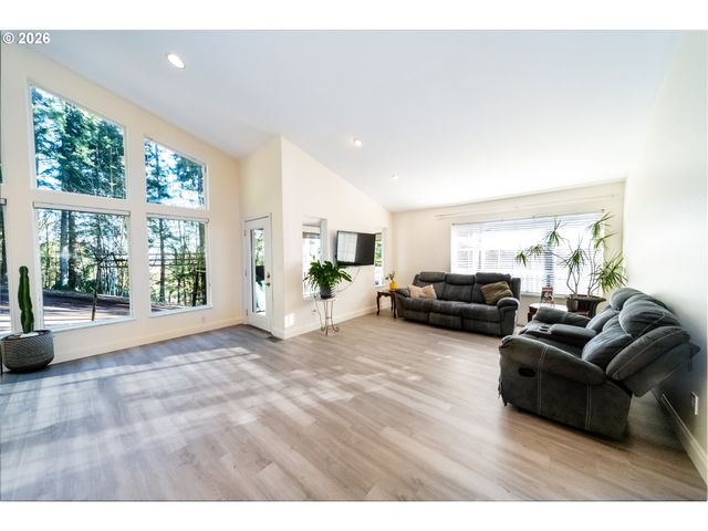 118 CLARK CREEK Rd, Longview, WA 98632