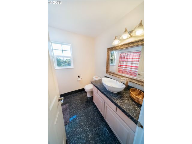 118 CLARK CREEK Rd, Longview, WA 98632