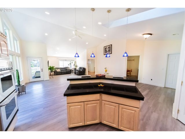 118 CLARK CREEK Rd, Longview, WA 98632