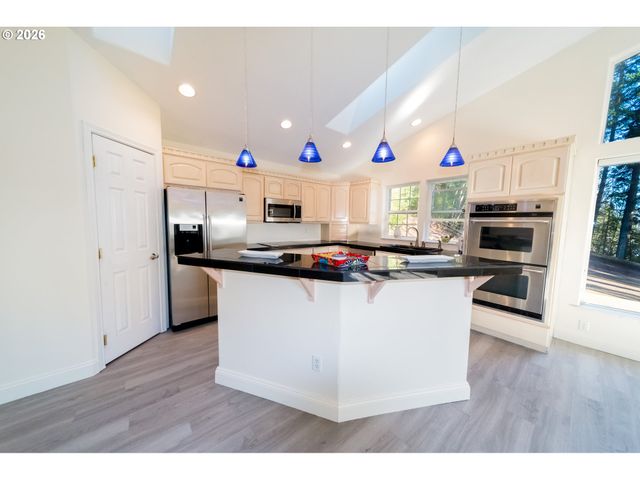 118 CLARK CREEK Rd, Longview, WA 98632