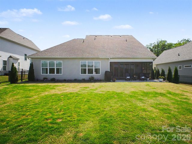 423 Lucky Drive NW, Concord, NC 28027