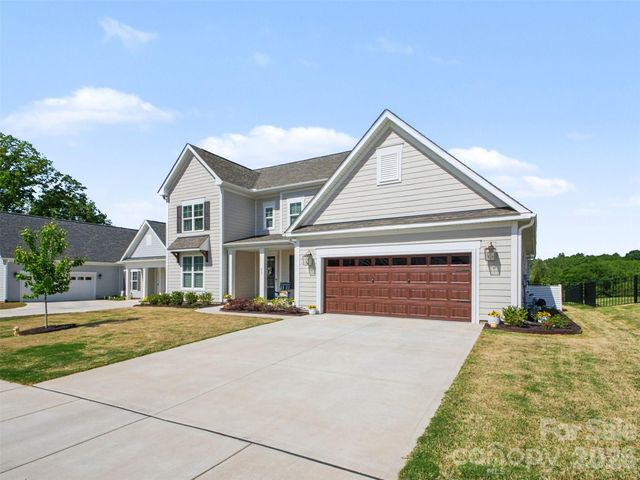 423 Lucky Drive NW, Concord, NC 28027