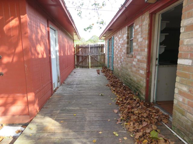 136 Campbell Road, Winnie, TX 77665