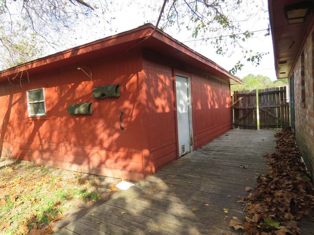 136 Campbell Road, Winnie, TX 77665