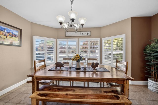 2372 Tradition Way, Redding, CA 96001